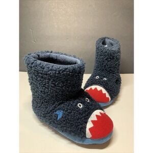 Totes Toasties Kids Shark Slippers Blue Booties Sz 11-12 Warm Cozy Casual Home